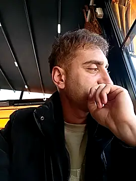 ahmetblk95 online show from November 29, 2025, 9:56 am