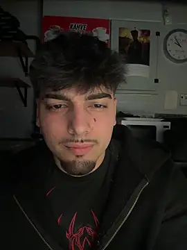 emir343475 online show from April 10, 2026, 6:56 pm