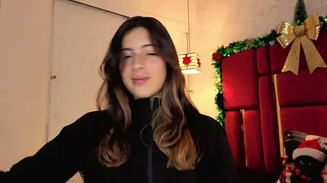 Snapshot of moon_winy chatting on December 16, 2025, 11:15 am moon winy online show from December 16, 2025, 11:15 am