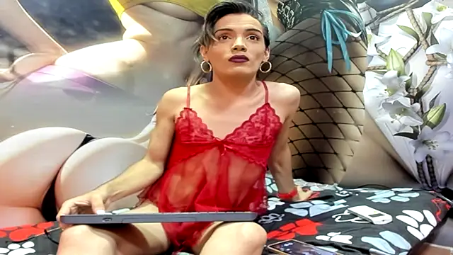 wild-cat-hot online show from December 5, 2025, 8:38 pm