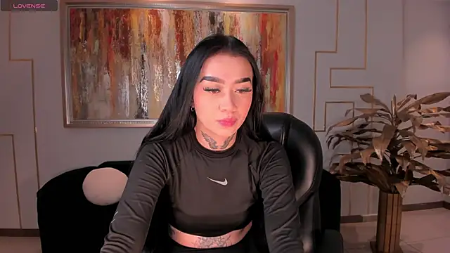 MeganCross1 online show from November 26, 2025, 4:02 am