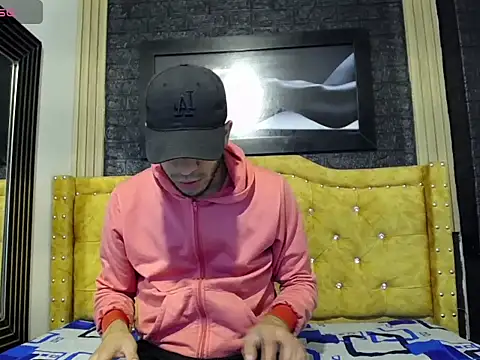 Snapshot of pether_hairy chatting on December 14, 2025, 5:24 am pether hairy online show from December 14, 2025, 5:24 am