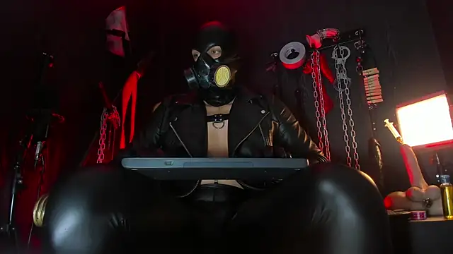 Master Connor BDSM online show from May 18, 2026, 10:15 pm