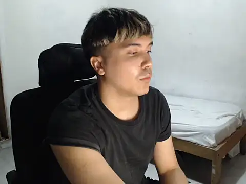 CuteAlexBoy online show from December 20, 2025, 2:24 pm