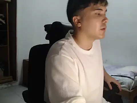 CuteAlexBoy online show from February 8, 2026, 3:37 pm