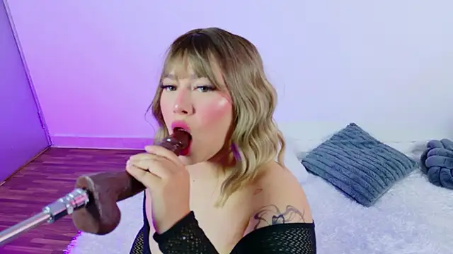 Celesttebloom   online show from October 28, 2025, 5:48 pm