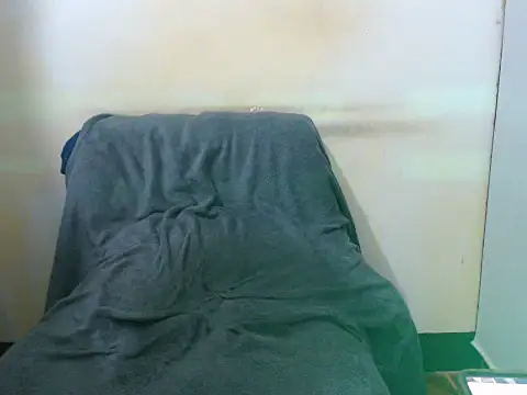 Snapshot of HotAsianHailey69 chatting on October 21, 2025, 3:13 pm HotAsianHailey69 online show from October 21, 2025, 3:13 pm