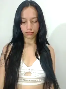 AdelaidaManson18 online show from December 2, 2025, 4:18 am