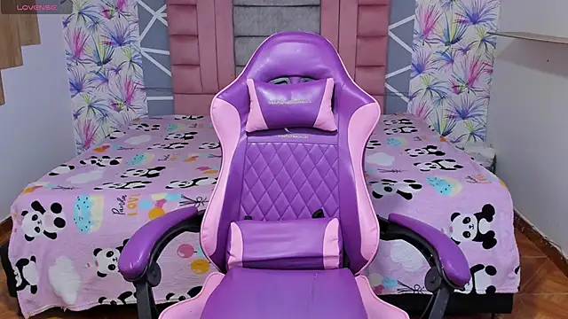 AdelaidaManson18 online show from December 15, 2025, 3:11 am