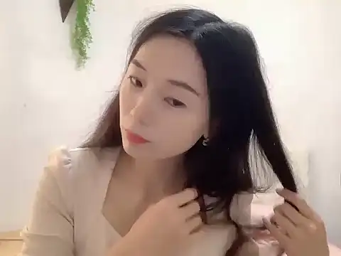 Snapshot of Keke-Baby170 chatting on November 7, 2025, 6:57 am Keke-Baby170 online show from November 7, 2025, 6:57 am