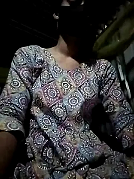 Snapshot of Ratri-Biswas chatting on December 21, 2025, 10:11 am Ratri-Biswas online show from December 21, 2025, 10:11 am