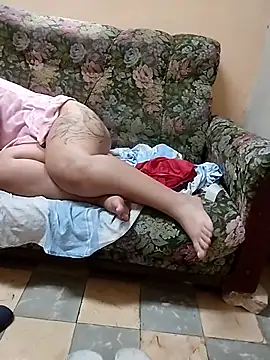 Cubanitaxxx online show from October 27, 2025, 8:02 pm