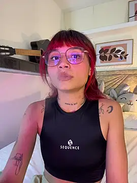 Emma duff online show from April 7, 2026, 7:47 pm