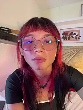 Emma duff online show from April 16, 2026, 9:39 pm