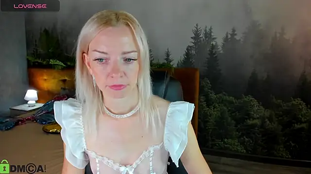  Keetti  online show from October 22, 2025, 12:55 am