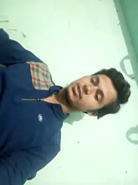 maxmishra18 online show from November 18, 2025, 6:18 am