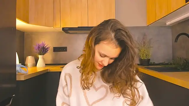 Snapshot of FoxFever chatting on December 4, 2025, 6:34 am FoxFever online show from December 4, 2025, 6:34 am