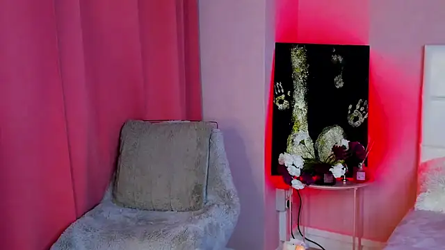 IzieCarter online show from November 6, 2025, 8:43 pm