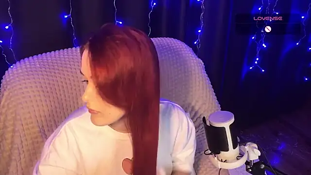 Snapshot of Veksal1a chatting on February 16, 2026, 6:37 pm Veksal1a online show from February 16, 2026, 6:37 pm