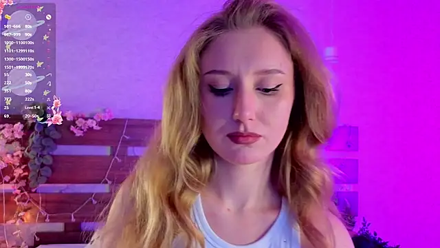 PriscillaPowell online show from November 18, 2025, 8:24 pm