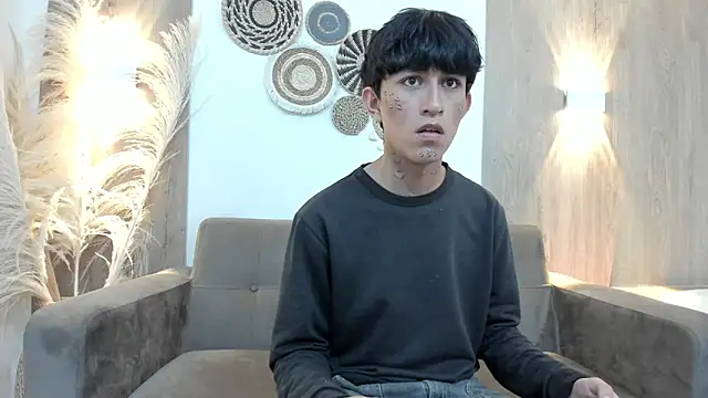 Snapshot of hoot_booys_ chatting on November 26, 2025, 7:48 pm hoot booys online show from November 26, 2025, 7:48 pm