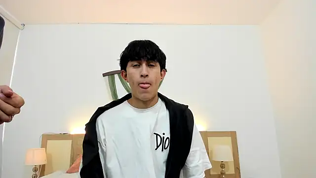 hoot booys  online show from February 8, 2026, 8:45 pm