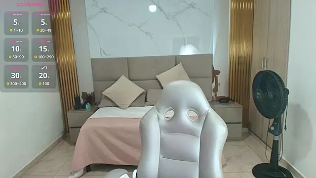 Snapshot of Aziz_daud chatting on May 28, 2026, 7:22 pm Aziz daud online show from May 28, 2026, 7:22 pm