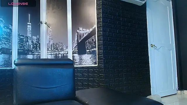 axel fox21 online show from October 19, 2025, 2:56 am
