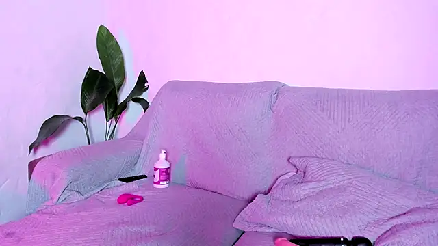 Snapshot of Elli_Chique chatting on December 1, 2025, 2:33 pm Elli Chique online show from December 1, 2025, 2:33 pm