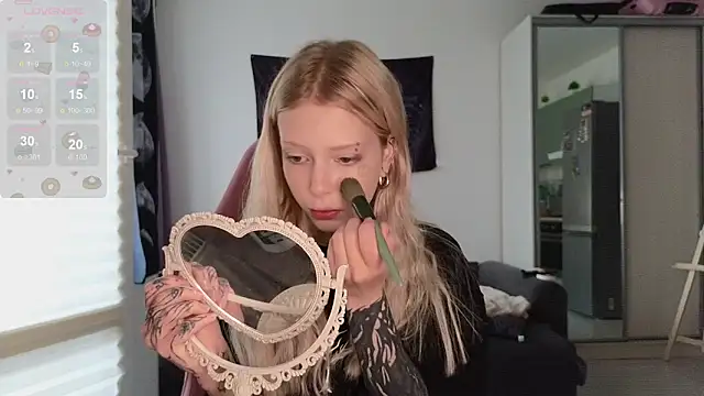 Snapshot of eliza_saddcat chatting on October 30, 2025, 9:55 am eliza saddcat online show from October 30, 2025, 9:55 am