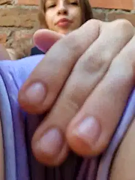 Snapshot of bambiluly chatting on November 7, 2025, 1:00 pm bambiluly online show from November 7, 2025, 1:00 pm