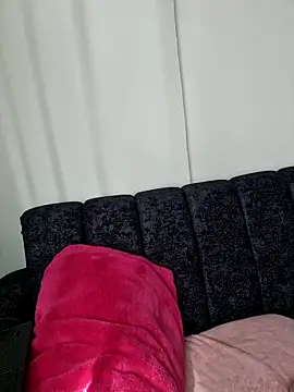 Snapshot of bambiluly chatting on December 18, 2025, 7:53 pm bambiluly online show from December 18, 2025, 7:53 pm