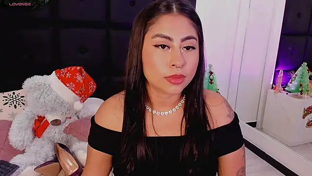 TamaraLeen online show from November 30, 2025, 7:40 pm