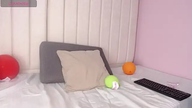 miel alisha online show from November 26, 2025, 12:39 pm