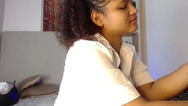 Snapshot of miel_alisha chatting on March 6, 2026, 12:23 pm miel alisha online show from March 6, 2026, 12:23 pm