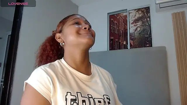 Snapshot of miel_alisha chatting on April 24, 2026, 12:40 pm miel alisha online show from April 24, 2026, 12:40 pm