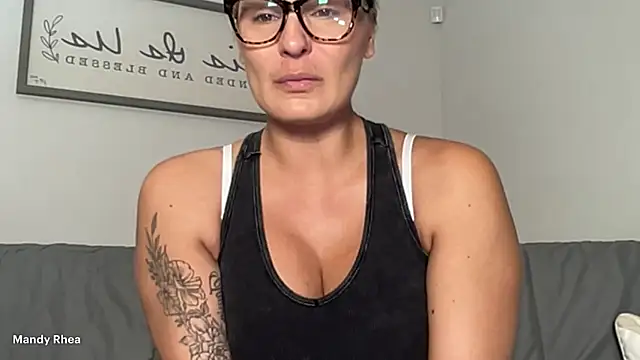 Mandyrheaa online show from October 23, 2025, 10:52 pm