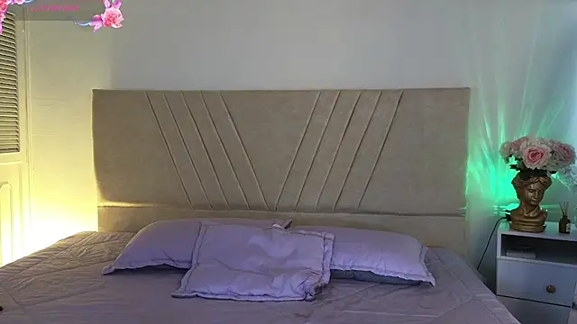 GabbieHill online show from December 16, 2025, 8:36 pm