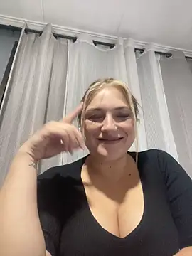 tumamifavvv9 online show from October 16, 2025, 8:32 pm