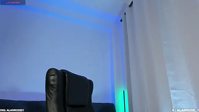 Snapshot of AlanRose01 chatting on October 27, 2025, 2:10 pm AlanRose01 online show from October 27, 2025, 2:10 pm