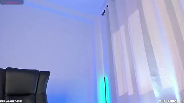 Snapshot of AlanRose01 chatting on November 21, 2025, 1:10 pm AlanRose01 online show from November 21, 2025, 1:10 pm