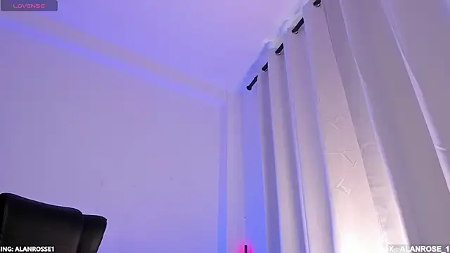 Snapshot of AlanRose01 chatting on December 1, 2025, 3:39 pm AlanRose01 online show from December 1, 2025, 3:39 pm