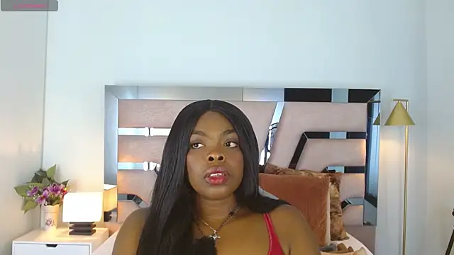 Maiacharris  online show from December 4, 2025, 7:33 pm