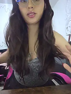 Snapshot of Alissun_ chatting on July 4, 2026, 12:28 am Alissun online show from July 4, 2026, 12:28 am