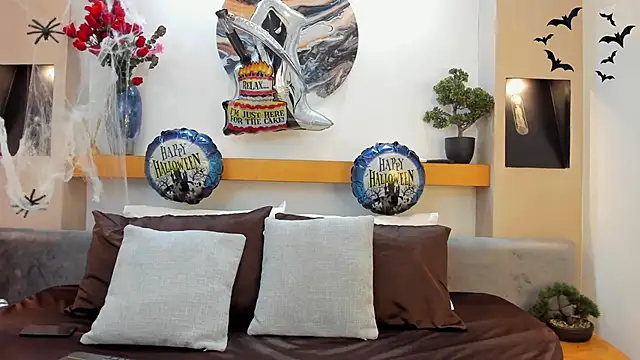 JohnBelRose online show from October 27, 2025, 7:40 pm