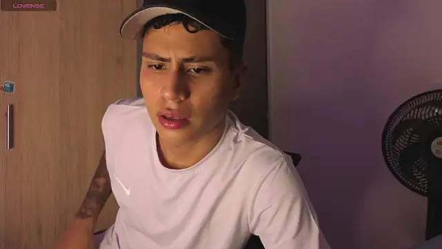 Snapshot of Anto_Jasro chatting on December 5, 2025, 7:17 am Anto Jasro online show from December 5, 2025, 7:17 am