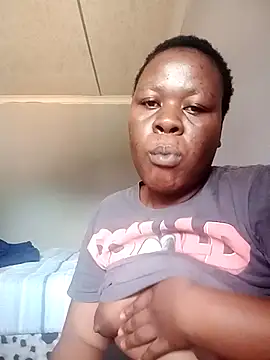 Roronae online show from March 18, 2026, 12:19 pm