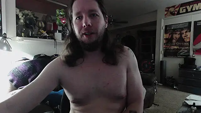 biggerisbetter12 online show from April 17, 2026, 2:03 am