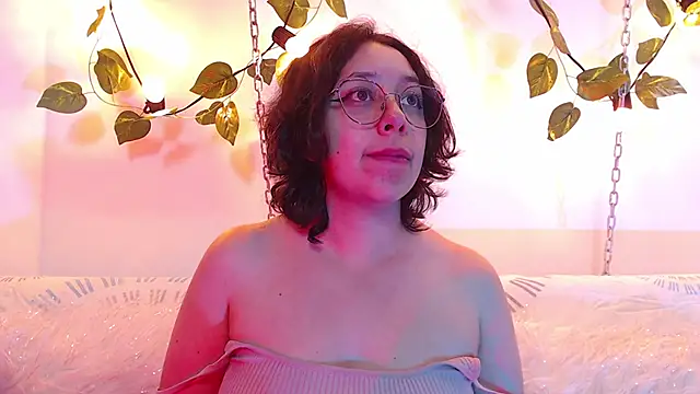 Snapshot of Milie_yue chatting on October 22, 2025, 2:34 am Milie yue online show from October 22, 2025, 2:34 am