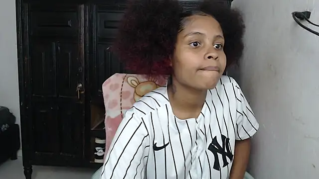 Snapshot of kataleya2021 chatting on October 20, 2025, 3:51 am kataleya2021 online show from October 20, 2025, 3:51 am